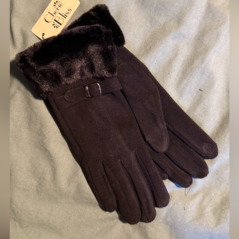 Women's Black Gloves with Faux Fur Cuff